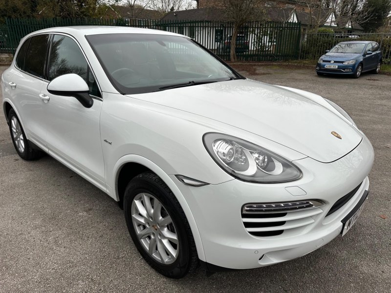 PORSCHE CAYENNE