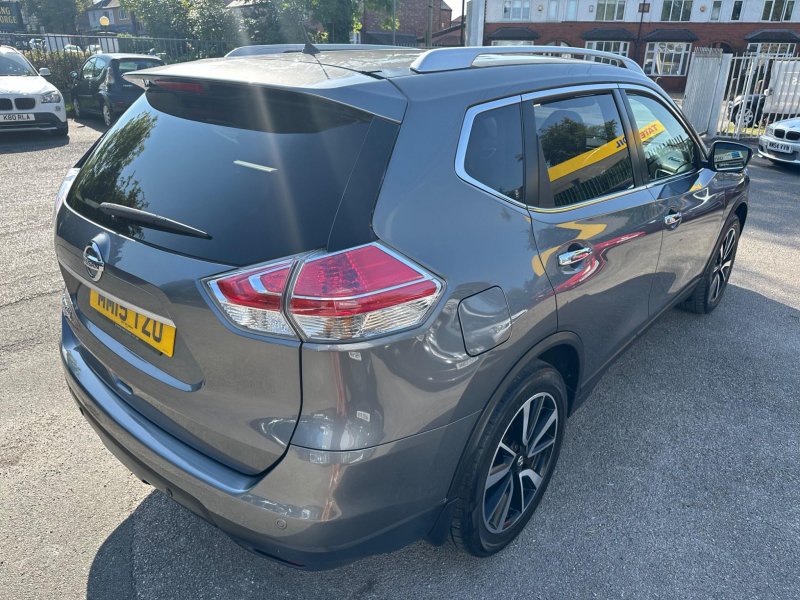 NISSAN X-TRAIL