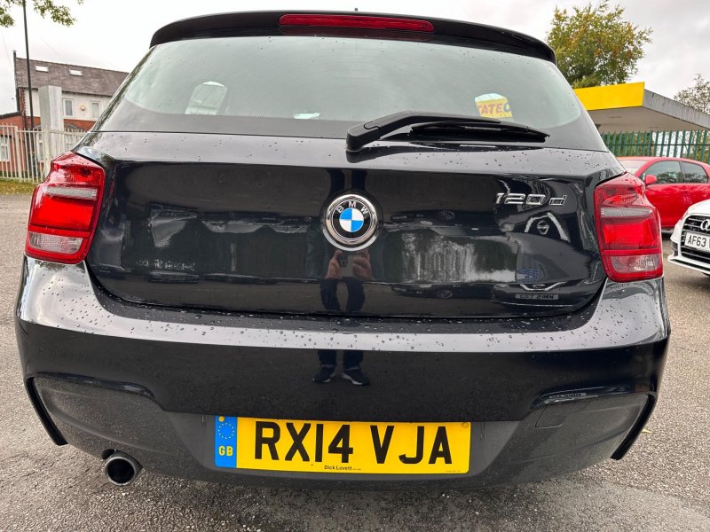 BMW 1 SERIES