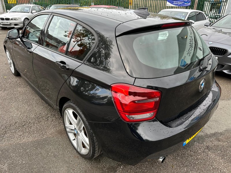 BMW 1 SERIES