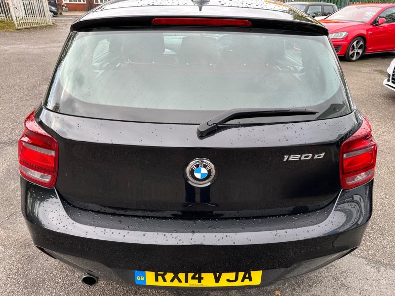 BMW 1 SERIES