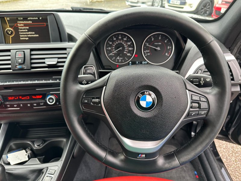 BMW 1 SERIES