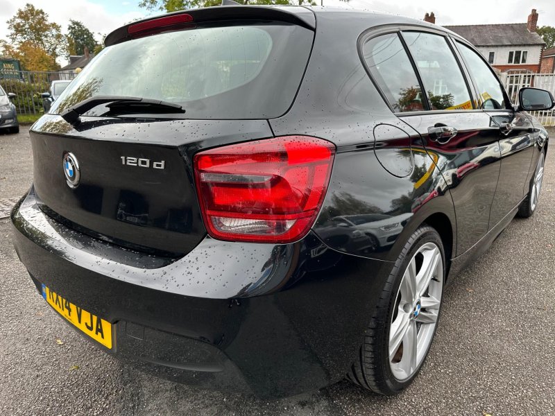 BMW 1 SERIES