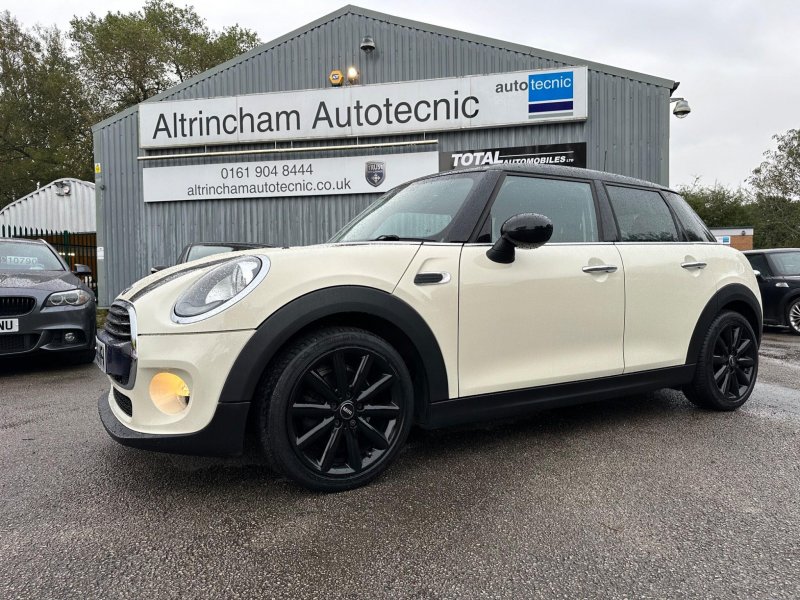 MINI HATCH