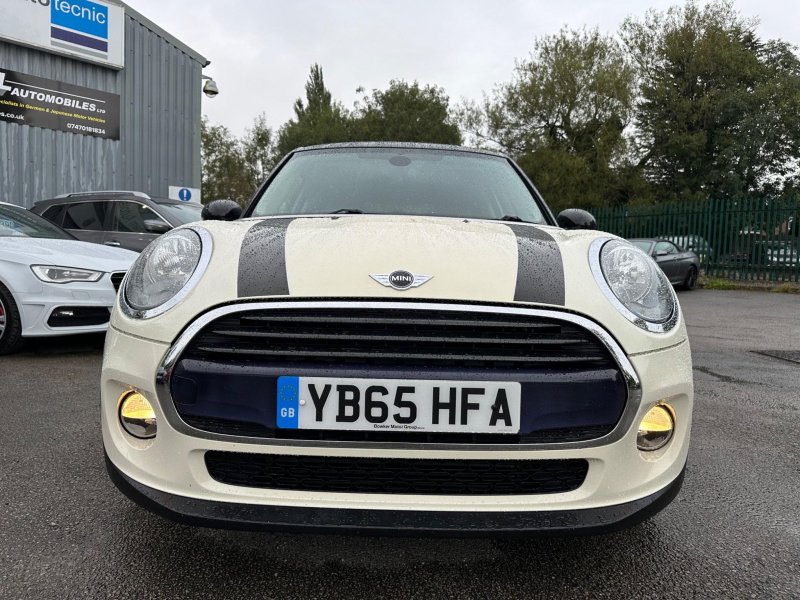 MINI HATCH