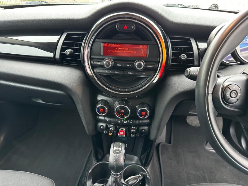 MINI HATCH