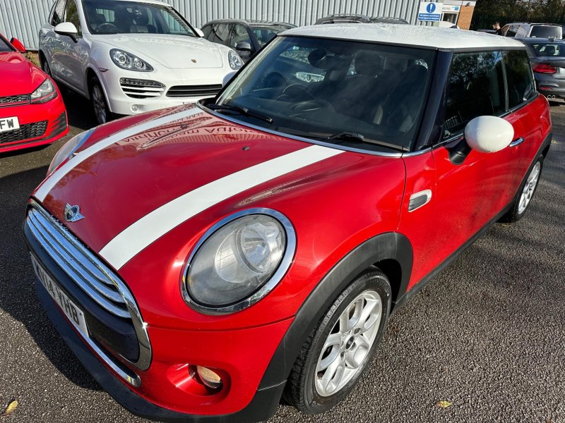 MINI HATCH