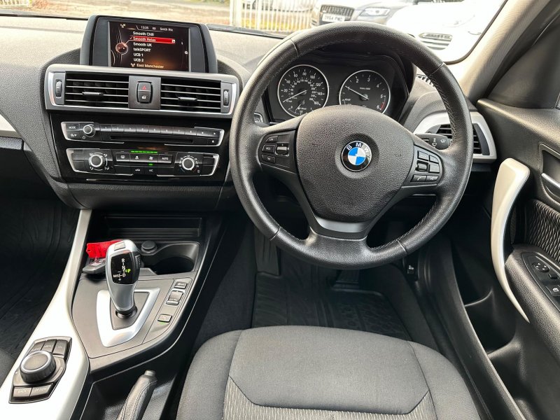 BMW 1 SERIES