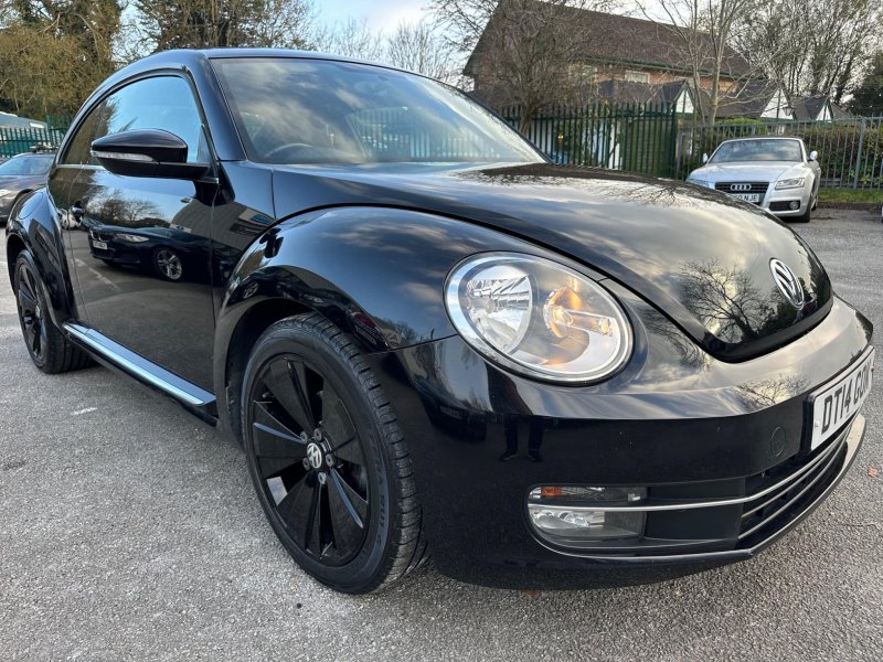 VOLKSWAGEN BEETLE