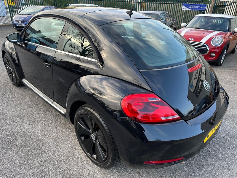 VOLKSWAGEN BEETLE