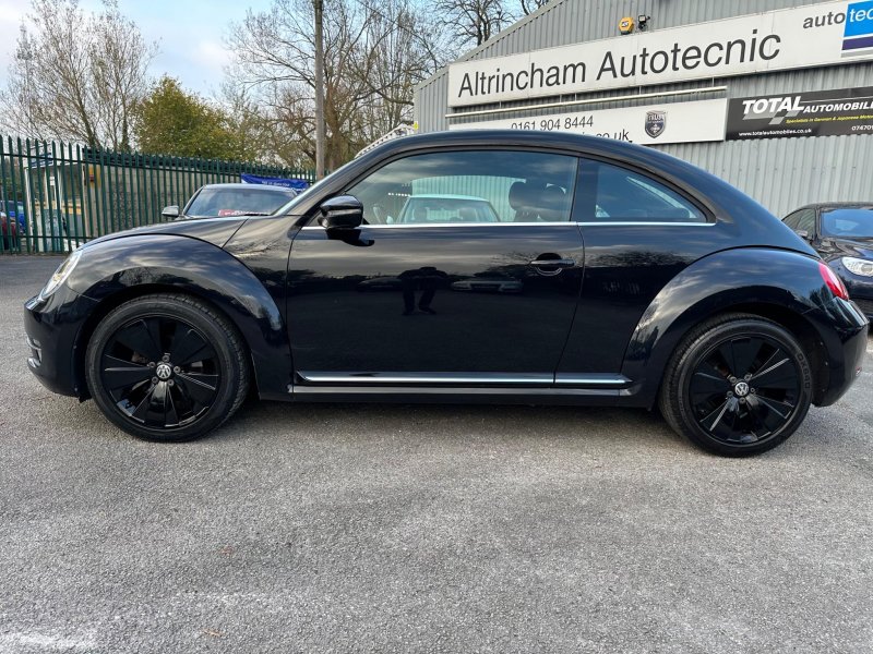 VOLKSWAGEN BEETLE