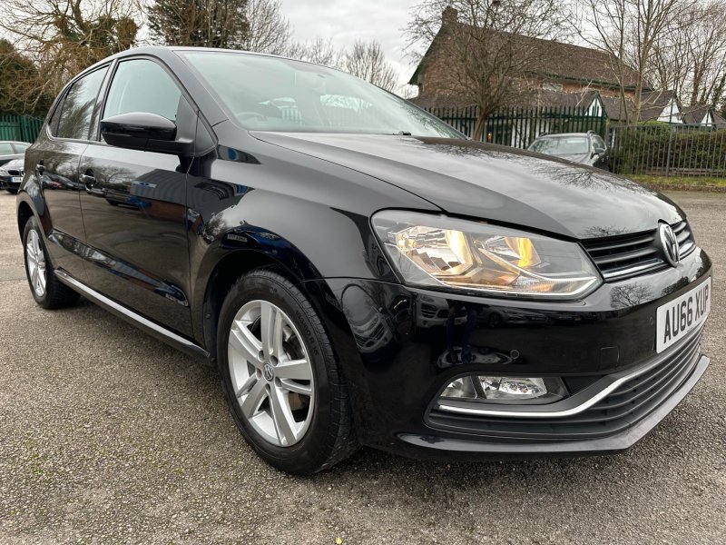 VOLKSWAGEN POLO