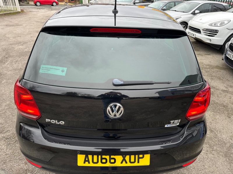 VOLKSWAGEN POLO