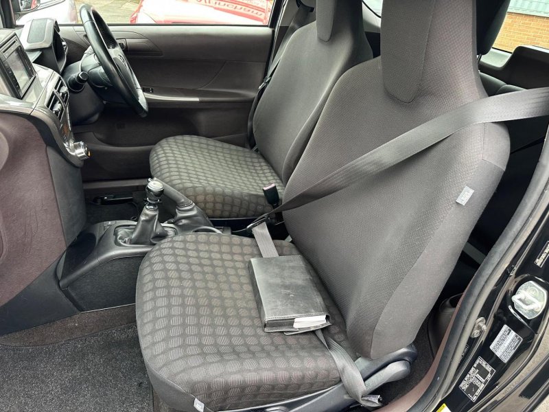 TOYOTA IQ