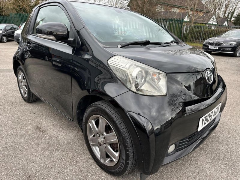 TOYOTA IQ