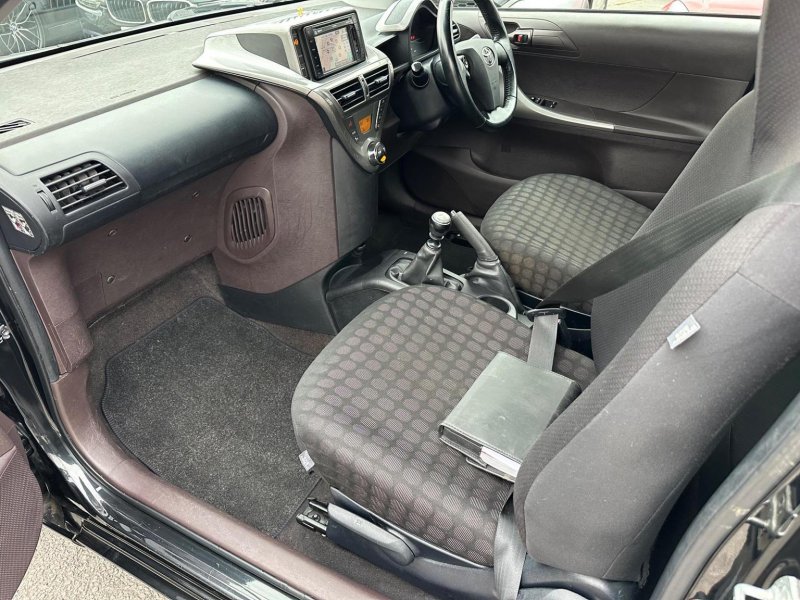 TOYOTA IQ