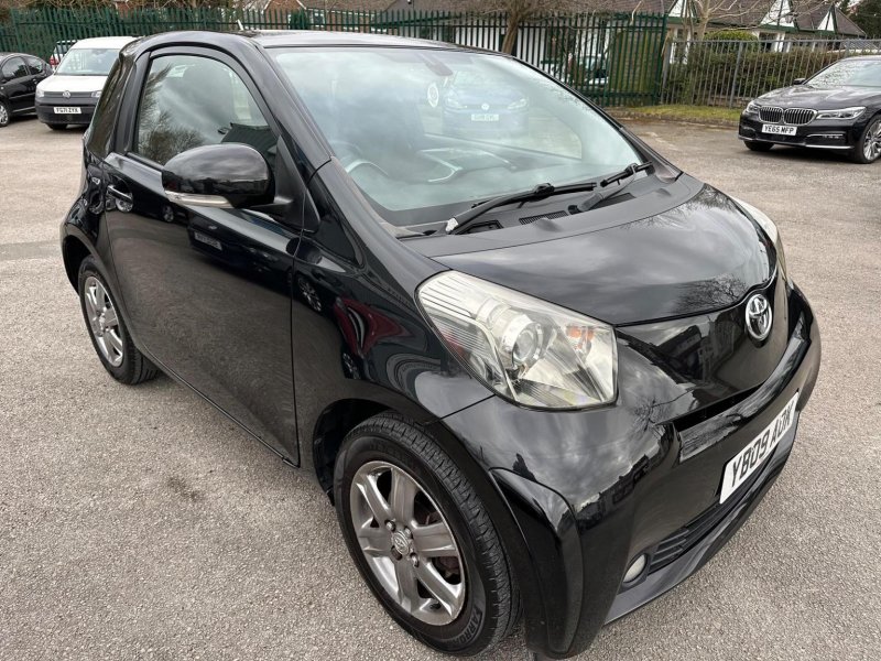 TOYOTA IQ