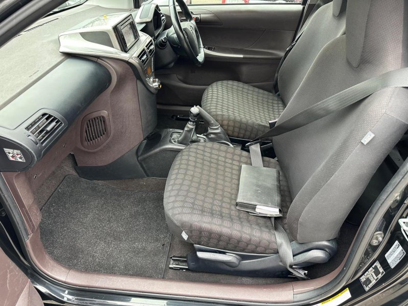 TOYOTA IQ