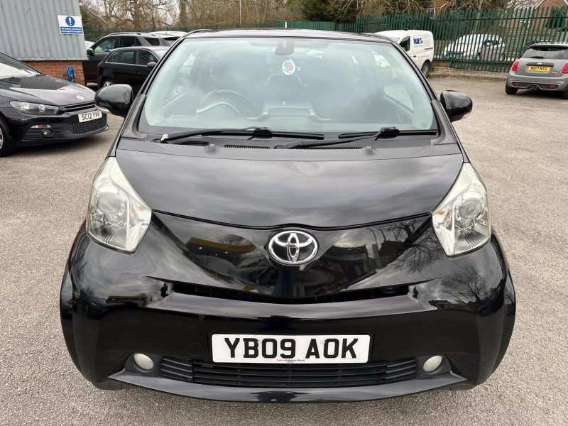 TOYOTA IQ